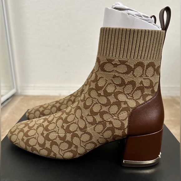 New in Box COACH Neeka Knit Sig Boot Khaki / Walnut C5769 Sz 7 - Picture 2 of 5
